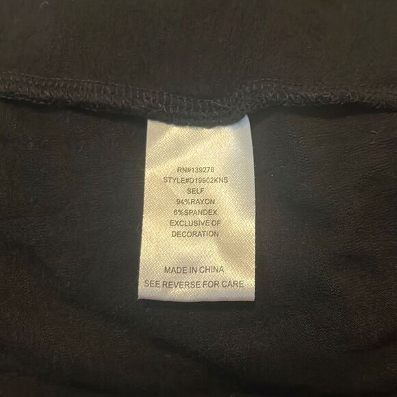 Daniel Rainn Small Black Crochet Cold Shoulder Ruffle Top Boho Whimsigoth  m - Picture 5 of 7